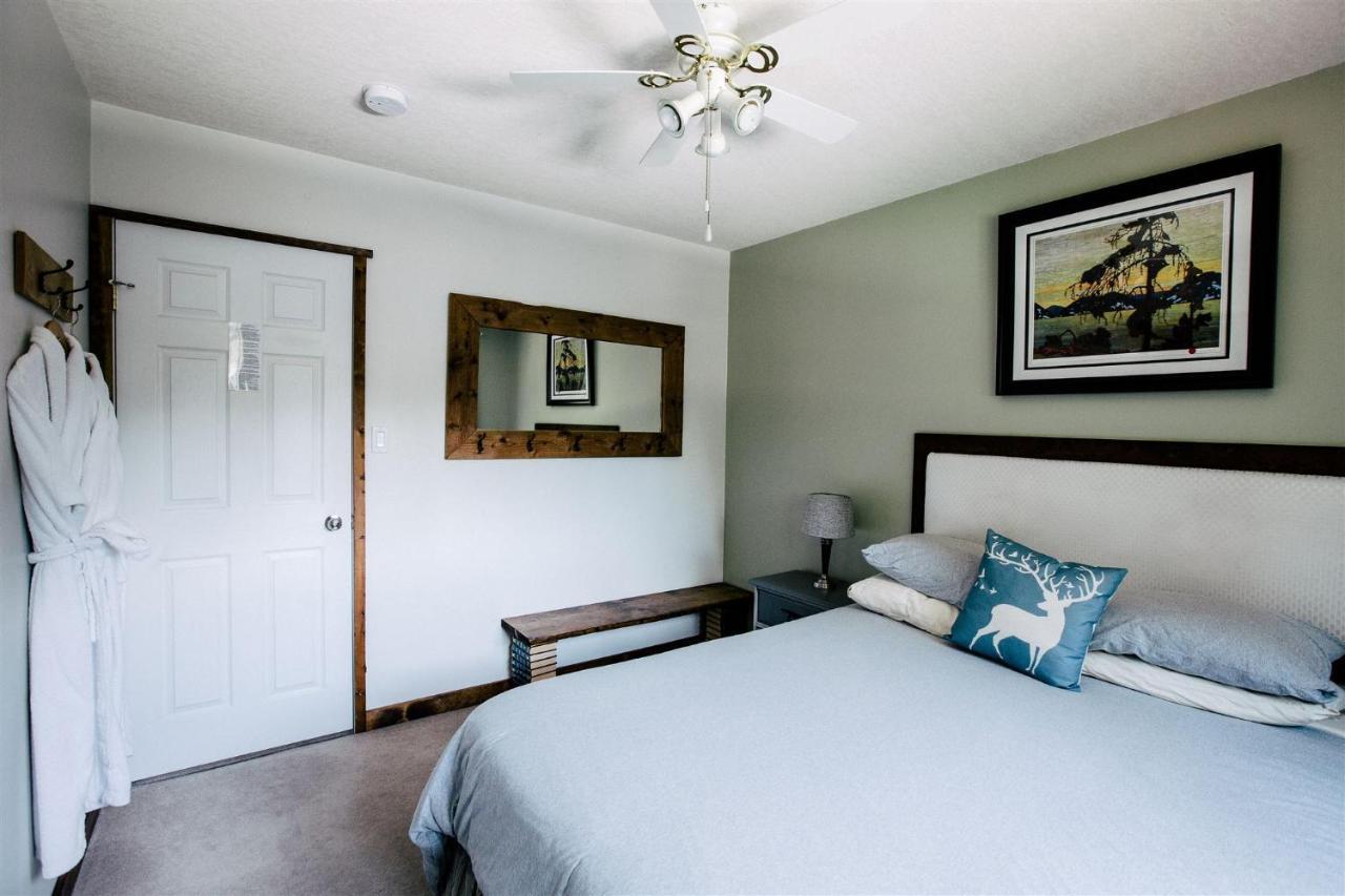 Alpenrose Revelstoke Bed & Breakfast 외부 사진
