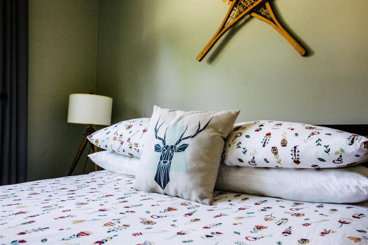 Alpenrose Revelstoke Bed & Breakfast 외부 사진