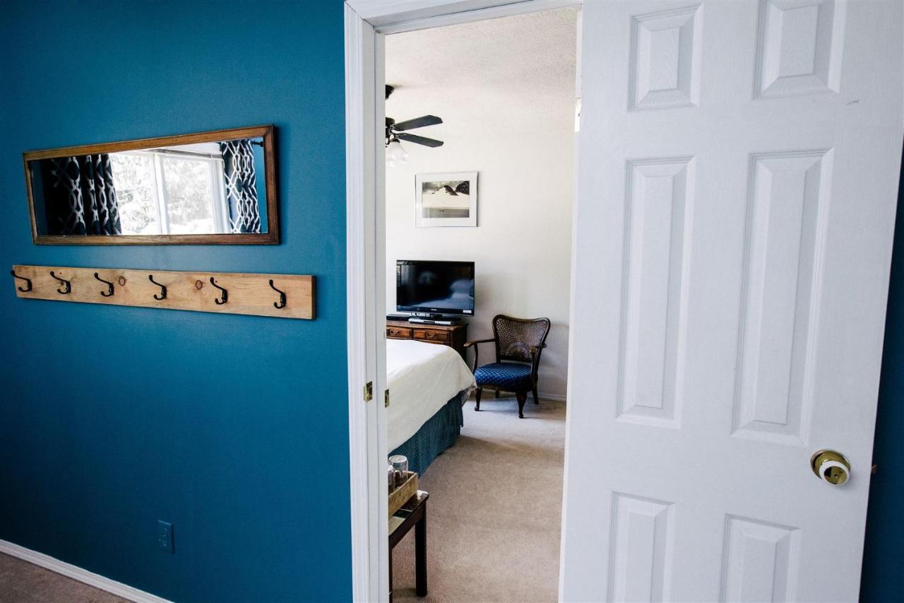 Alpenrose Revelstoke Bed & Breakfast 외부 사진