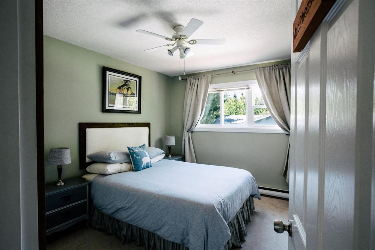 Alpenrose Revelstoke Bed & Breakfast 외부 사진